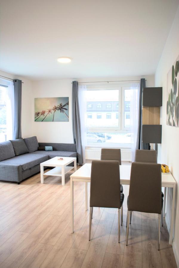Brand New Apartment By Hockey Stadium ブラチスラヴァ エクステリア 写真