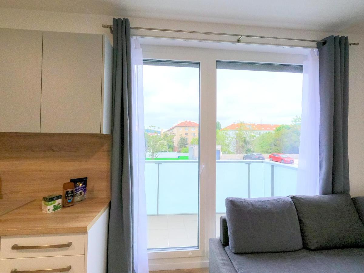 Brand New Apartment By Hockey Stadium ブラチスラヴァ エクステリア 写真